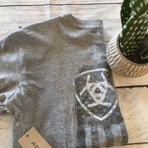 Boy’s Ariat Shirt size L